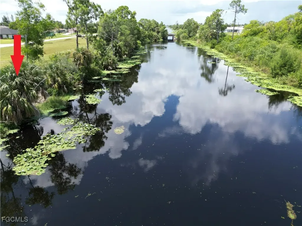 2355 NE 43rd Lane Cape Coral FL 33909