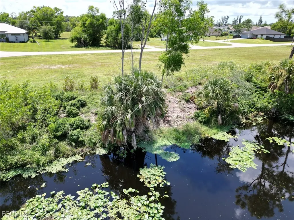 2355 NE 43rd Lane Cape Coral FL 33909