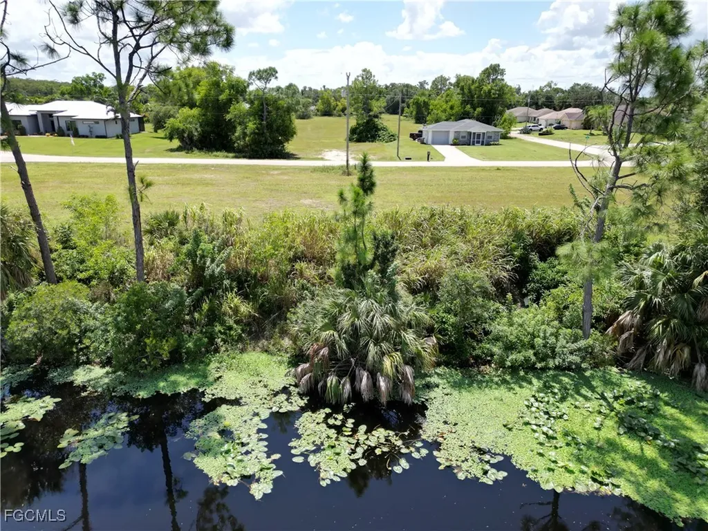 2355 NE 43rd Lane Cape Coral FL 33909