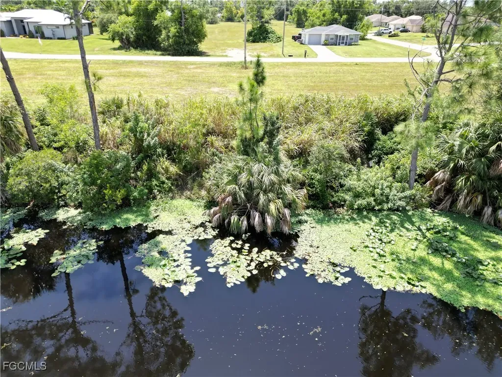 2355 NE 43rd Lane Cape Coral FL 33909