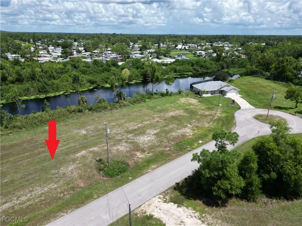 2355 NE 43rd Lane Cape Coral FL 33909