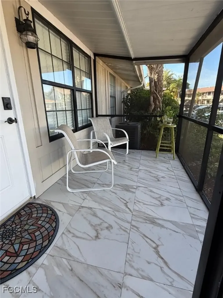 5330 Treetops Drive Naples FL 34113