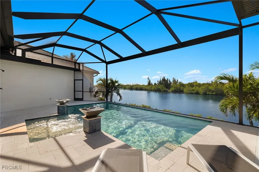 4323 Kismet Parkway W Cape Coral FL 33993