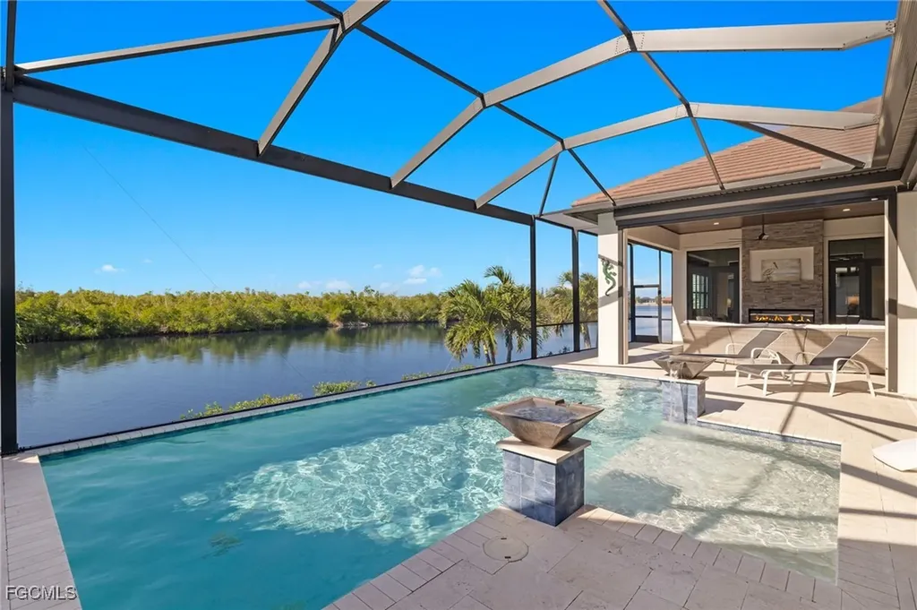4323 Kismet Parkway W Cape Coral FL 33993