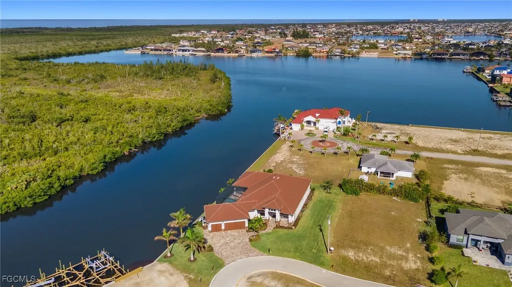 4323 Kismet Parkway W Cape Coral FL 33993