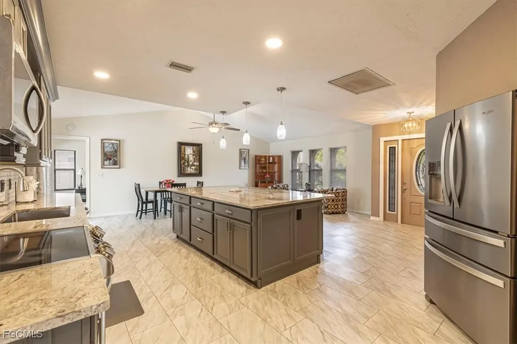 1432 SE 3rd Street Cape Coral FL 33990