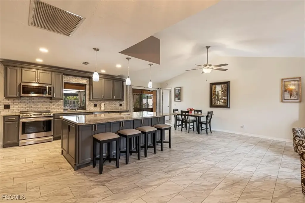 1432 SE 3rd Street Cape Coral FL 33990