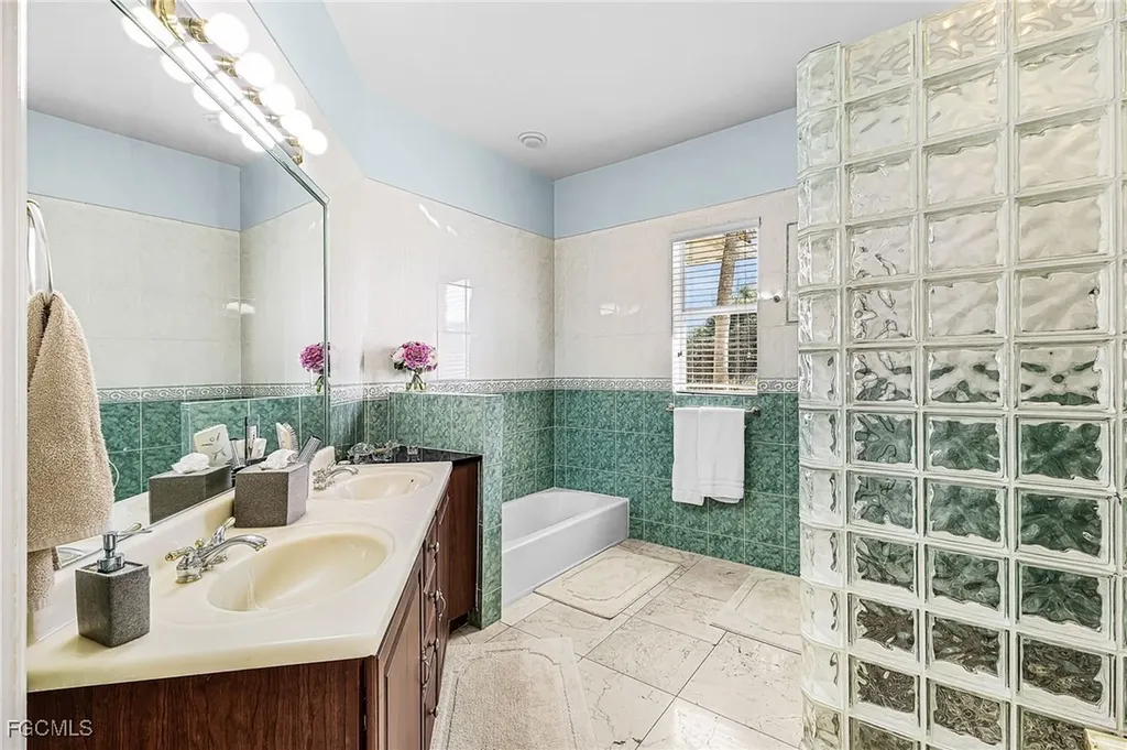 6451 River Club Court North Fort Myers FL 33917