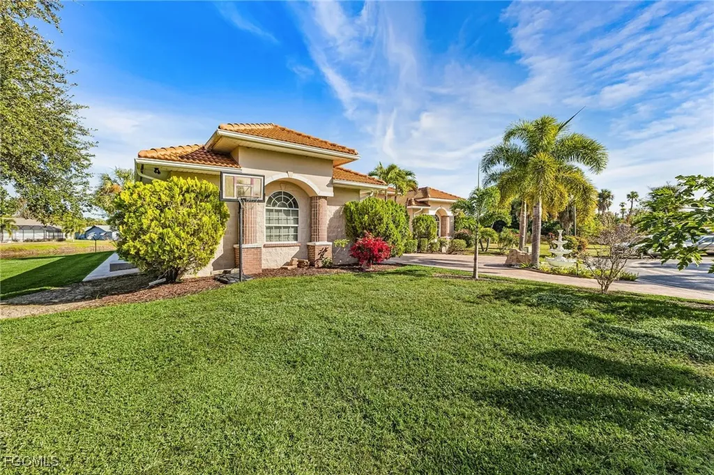 6451 River Club Court North Fort Myers FL 33917