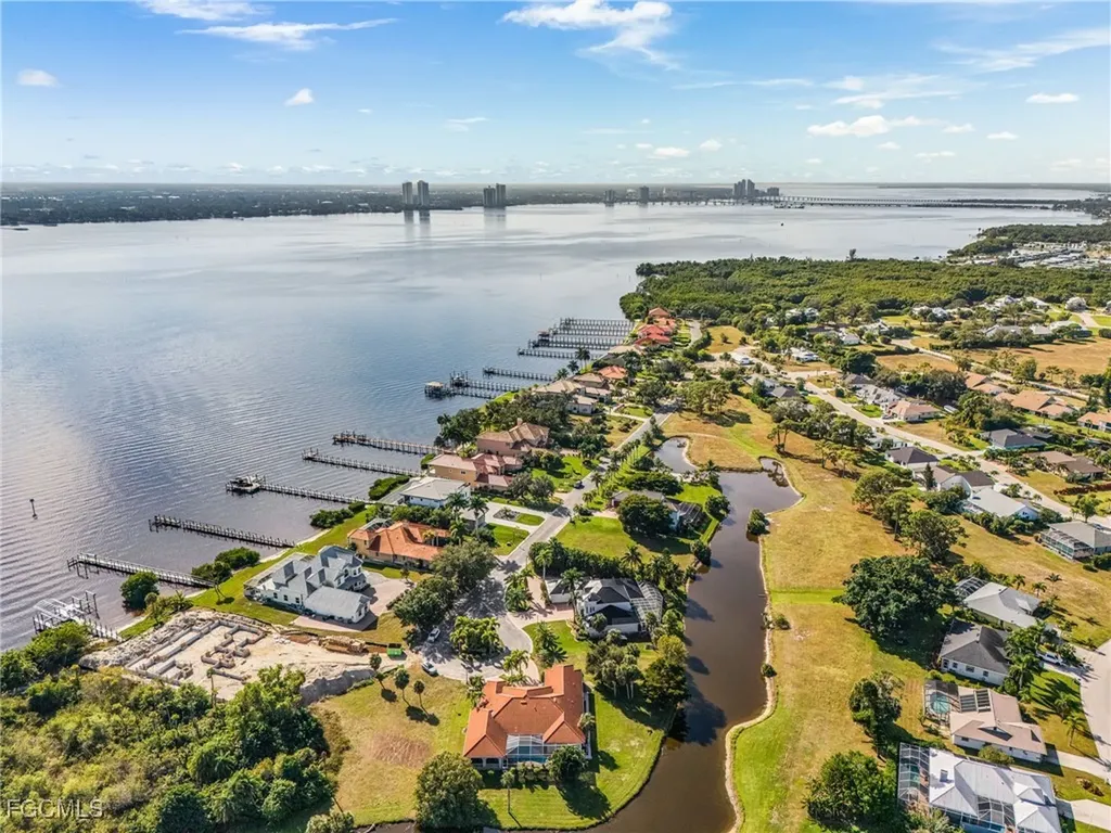 6451 River Club Court North Fort Myers FL 33917