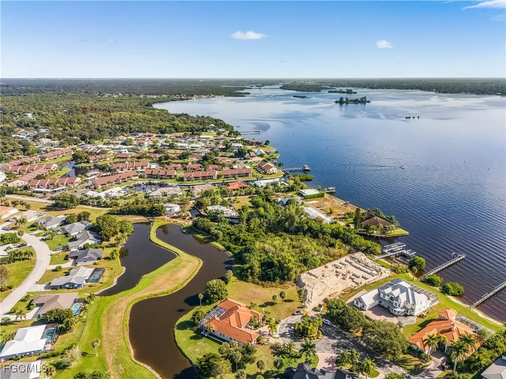 6451 River Club Court North Fort Myers FL 33917