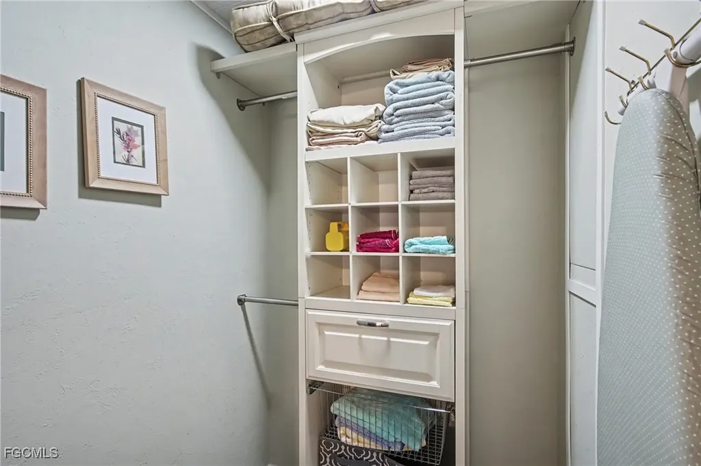 154 Siesta Lane Fort Myers FL 33905