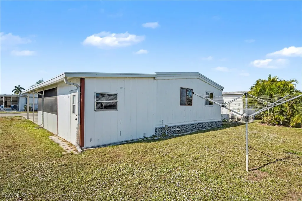 154 Siesta Lane Fort Myers FL 33905