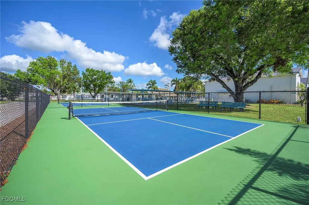 154 Siesta Lane Fort Myers FL 33905