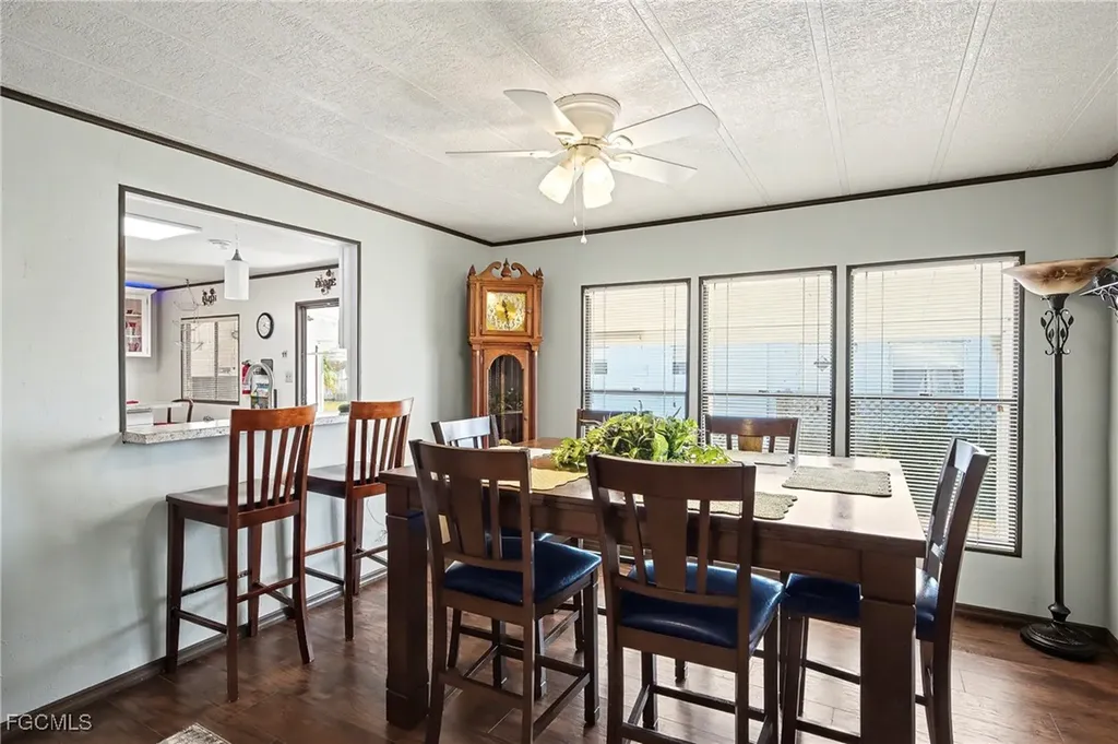 154 Siesta Lane Fort Myers FL 33905