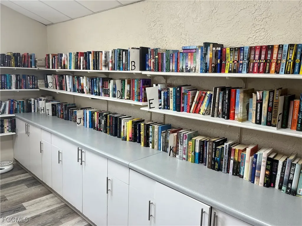 154 Siesta Lane Fort Myers FL 33905