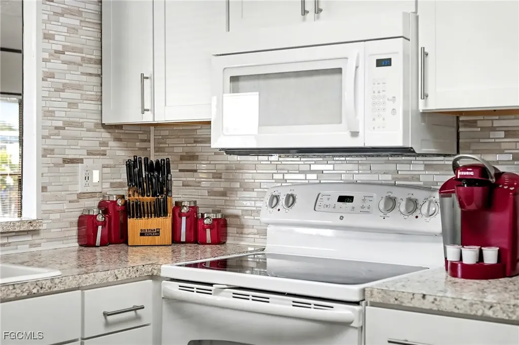 154 Siesta Lane Fort Myers FL 33905