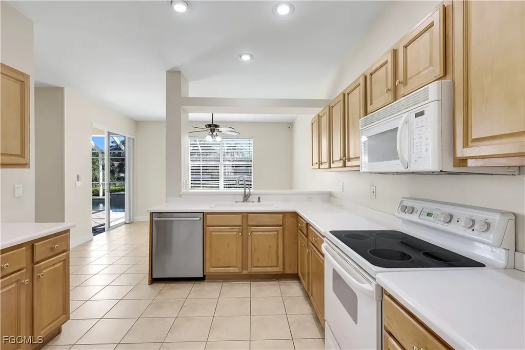 9214 Palm Island Circle North Fort Myers FL 33903
