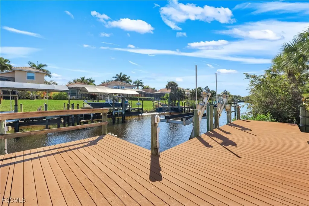 9214 Palm Island Circle North Fort Myers FL 33903