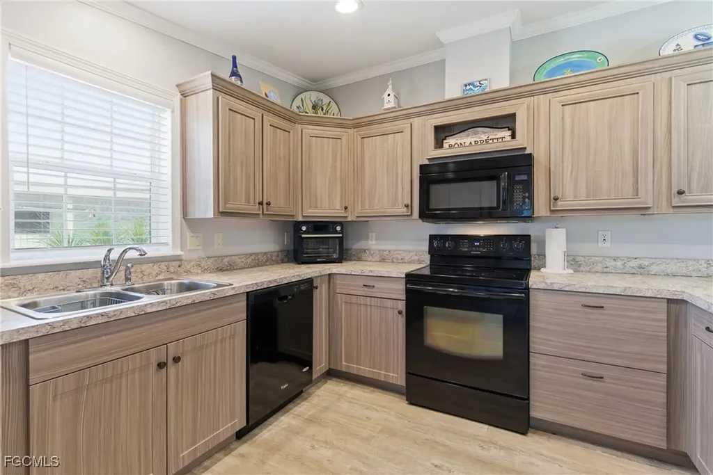 5558 Palm Beach Boulevard Fort Myers FL 33905