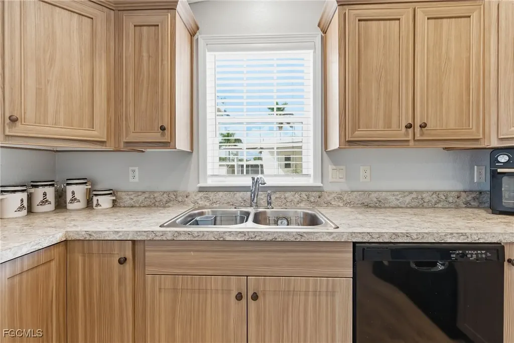 5558 Palm Beach Boulevard Fort Myers FL 33905