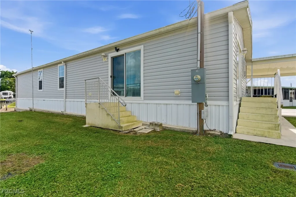 5558 Palm Beach Boulevard Fort Myers FL 33905