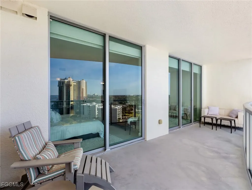 3000 Oasis Grand Boulevard Fort Myers FL 33916