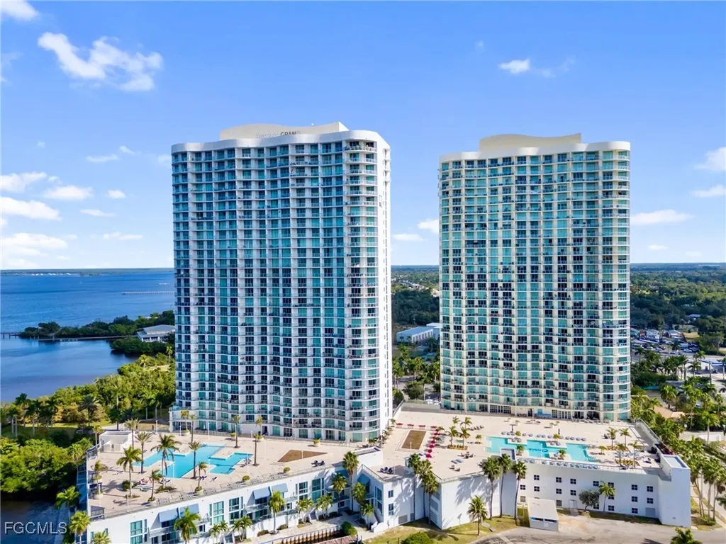3000 Oasis Grand Boulevard Fort Myers FL 33916