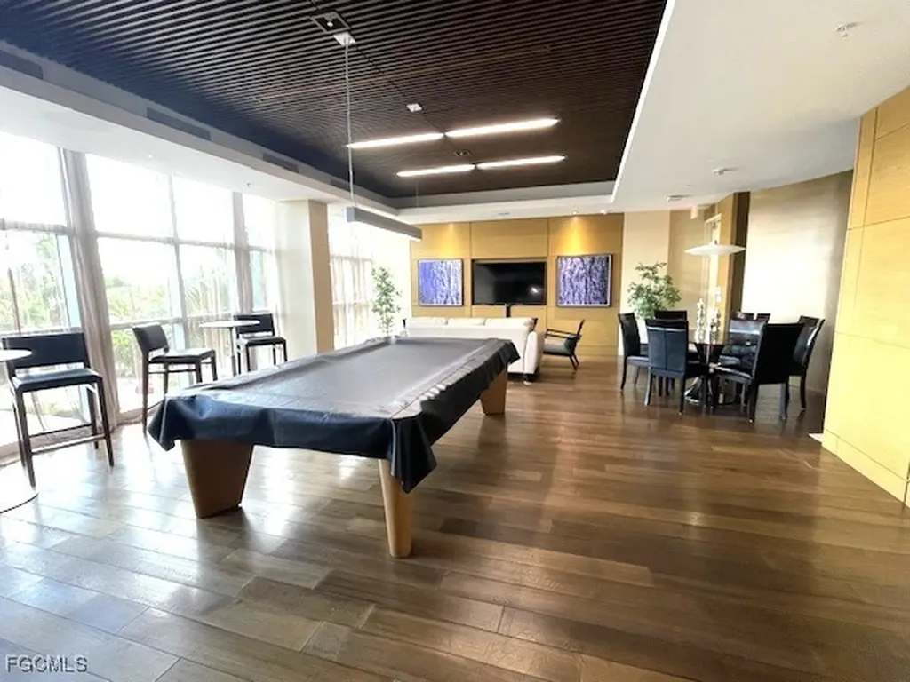 3000 Oasis Grand Boulevard Fort Myers FL 33916