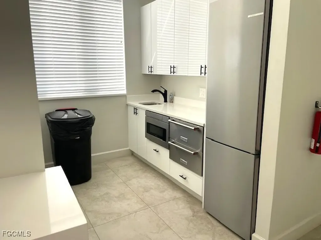 3000 Oasis Grand Boulevard Fort Myers FL 33916