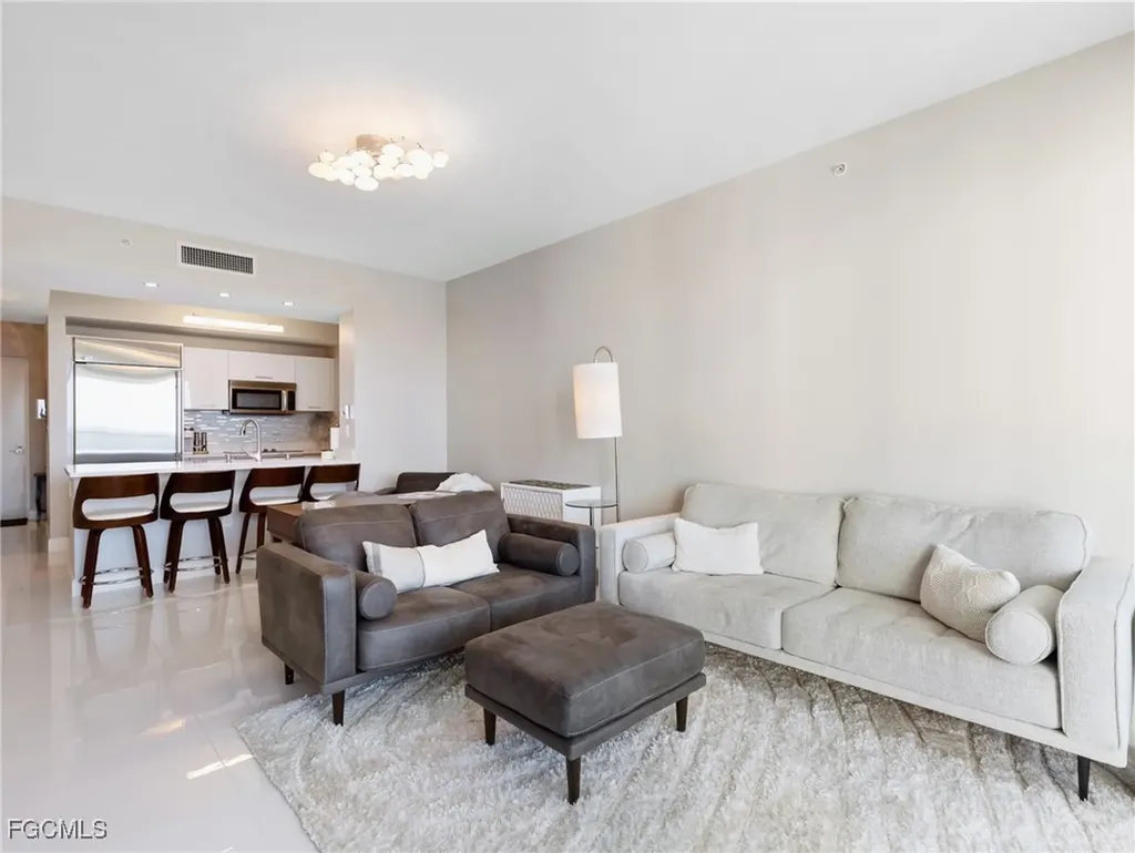 3000 Oasis Grand Boulevard Fort Myers FL 33916