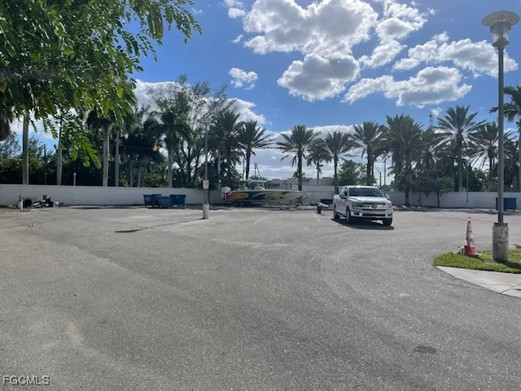 3000 Oasis Grand Boulevard Fort Myers FL 33916