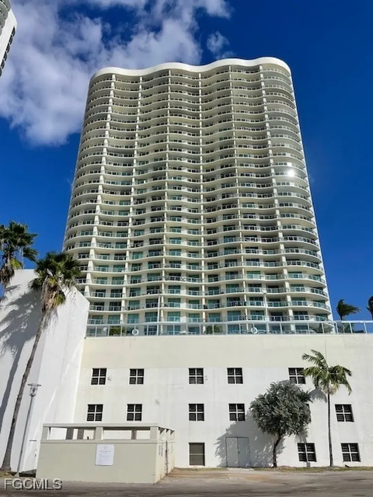 3000 Oasis Grand Boulevard Fort Myers FL 33916