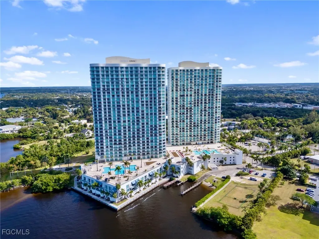 3000 Oasis Grand Boulevard Fort Myers FL 33916