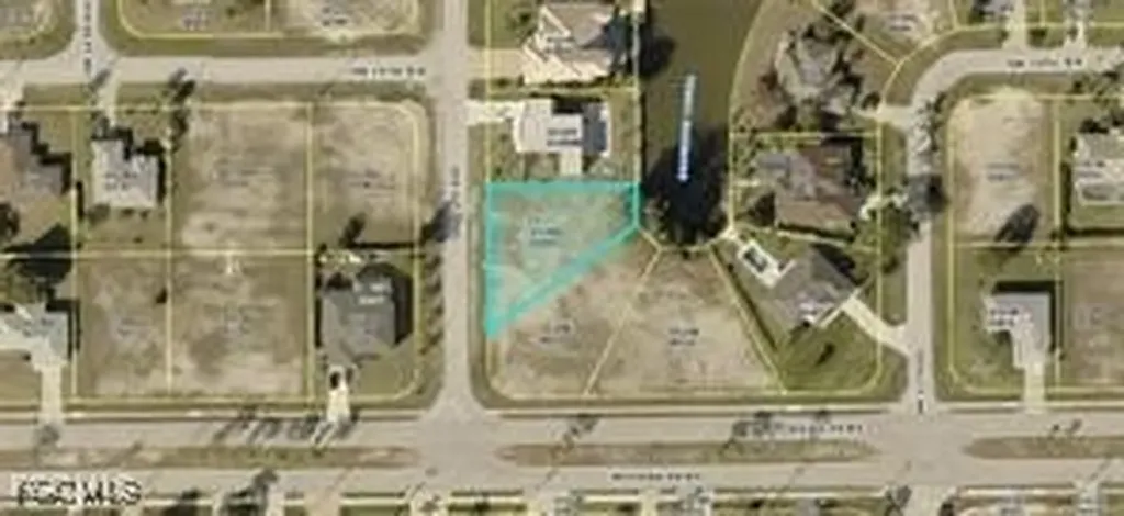 3929 SW 13th Avenue Cape Coral FL 33914