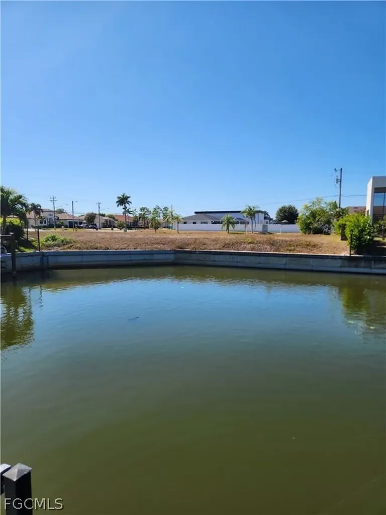 3929 SW 13th Avenue Cape Coral FL 33914