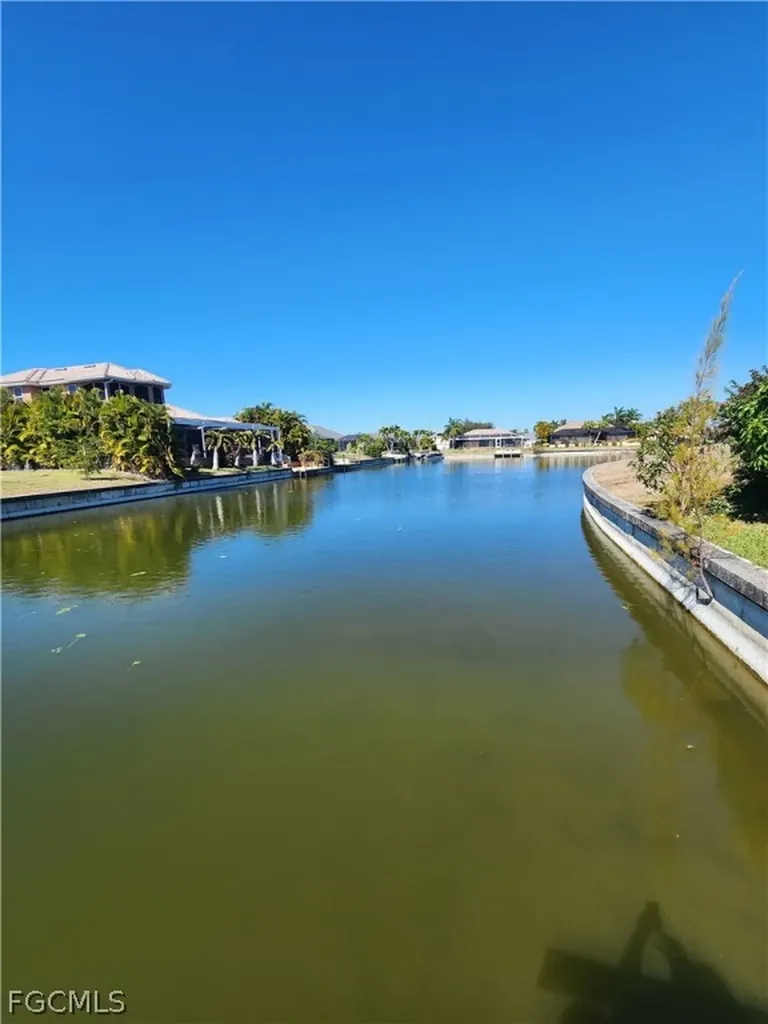 3929 SW 13th Avenue Cape Coral FL 33914