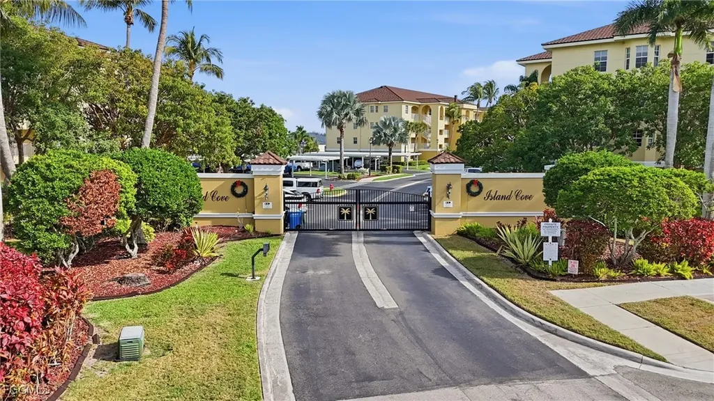 1781 Four Mile Cove Parkway Cape Coral FL 33990