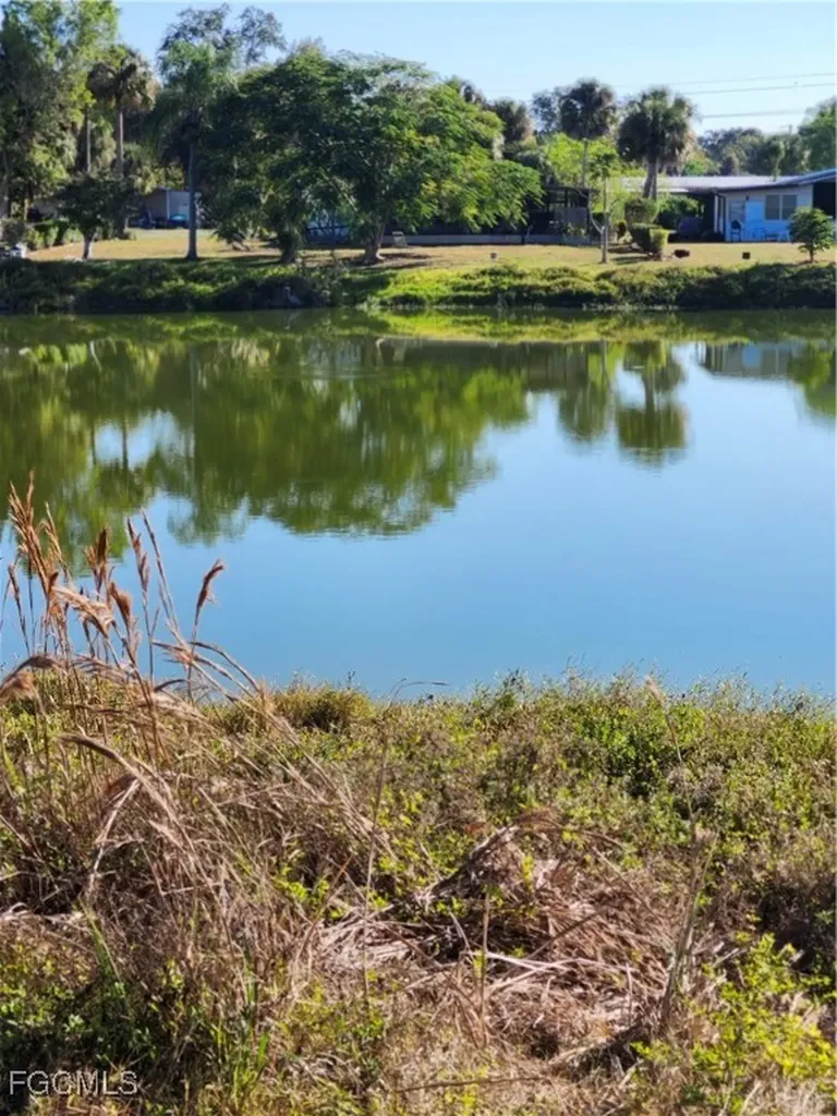 2500 Gail Helen Court North Fort Myers FL 33917