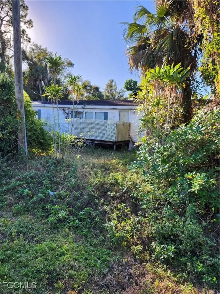 2500 Gail Helen Court North Fort Myers FL 33917