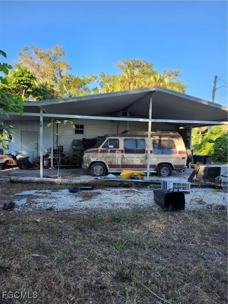 2500 Gail Helen Court North Fort Myers FL 33917