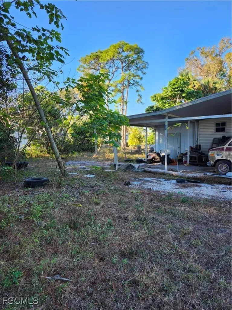 2500 Gail Helen Court North Fort Myers FL 33917