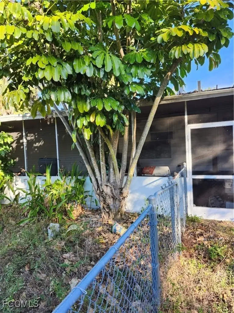 2500 Gail Helen Court North Fort Myers FL 33917