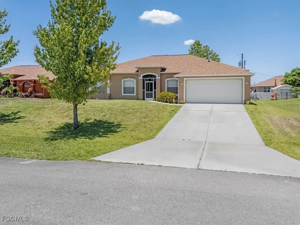 821 Carlfield Avenue Lehigh Acres FL 33971