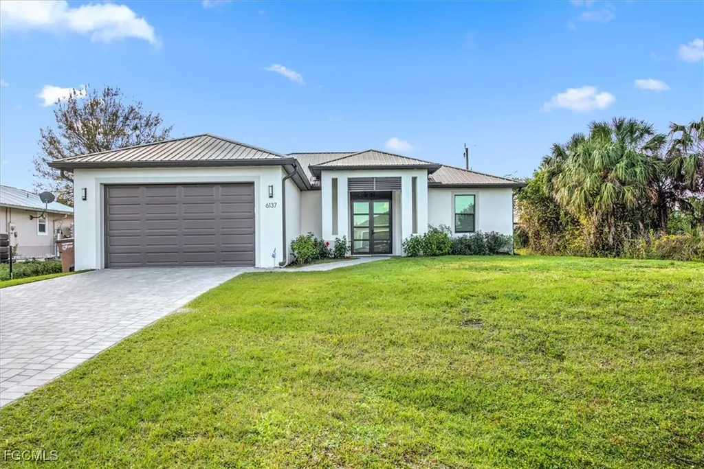 6137 Holt Court Fort Myers FL 33905