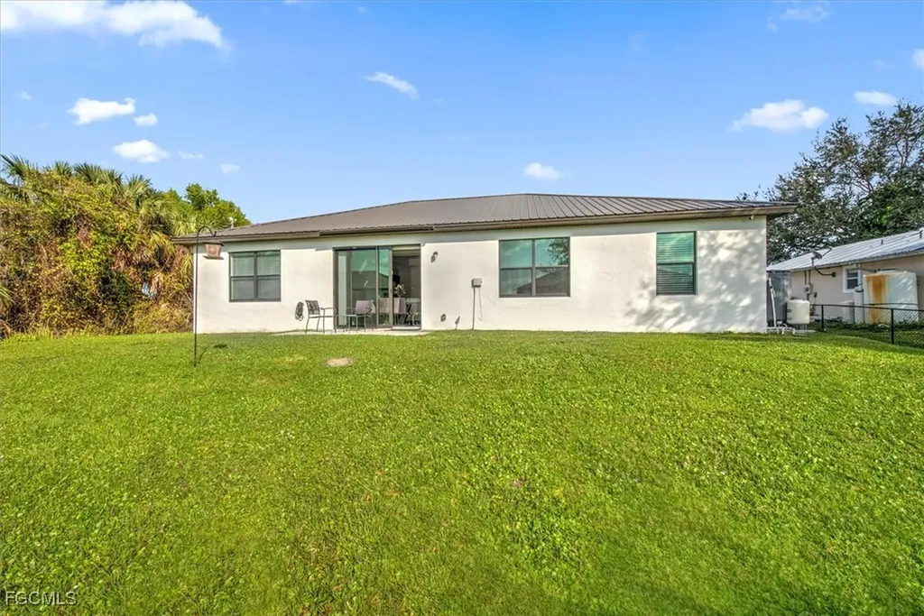 6137 Holt Court Fort Myers FL 33905