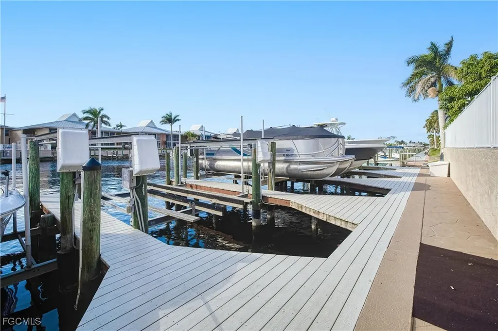 4116 SE 20th Place Cape Coral FL 33904