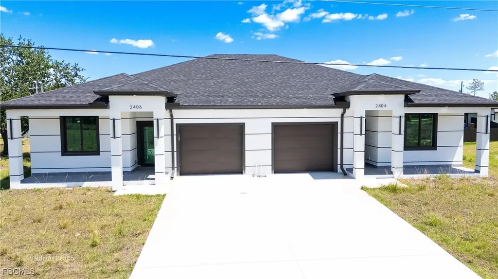 2404/2406 Crawford Avenue N Lehigh Acres FL 33971