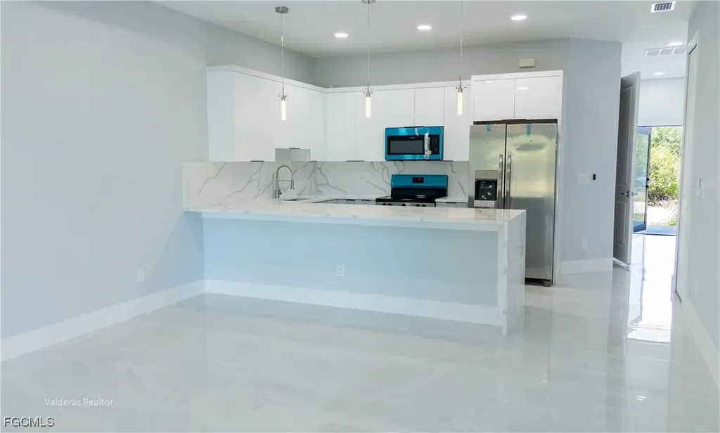 2404/2406 Crawford Avenue N Lehigh Acres FL 33971