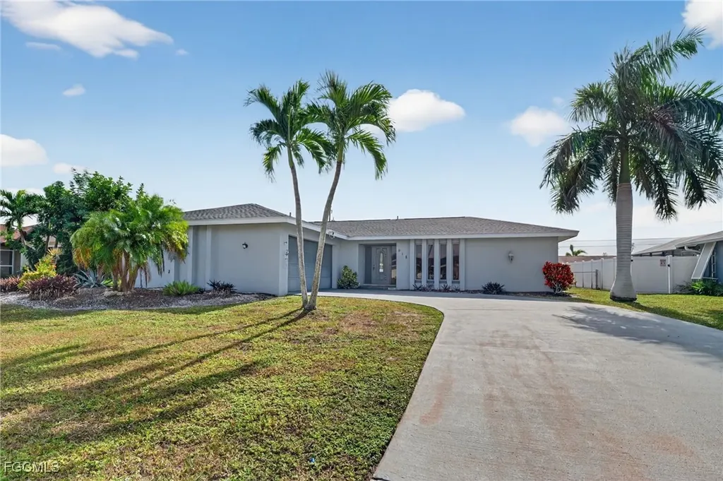 918 SE 35th Street Cape Coral FL 33904
